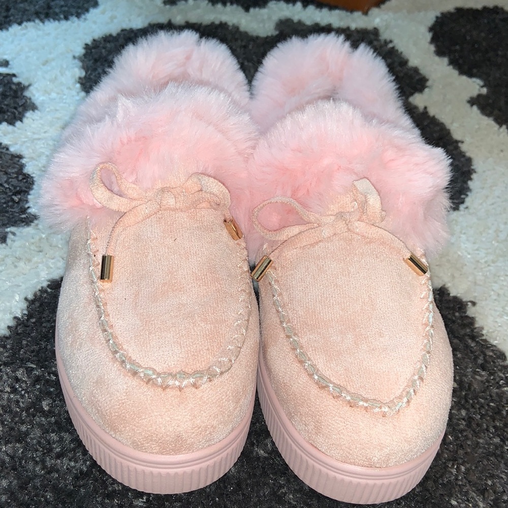 pink fluffy moccasins—size 8…very comfy and cute